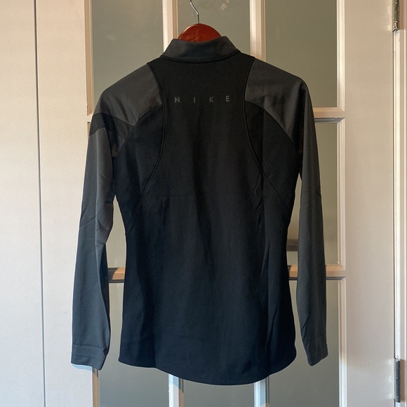 Nike Dri-Fit Pull Over - Picture 3 of 6